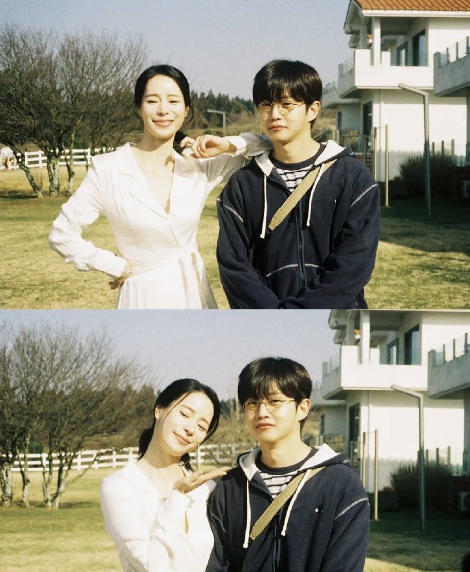 siroo65764's tweet photo. 동갑                                           3살연하(진짜임) https://t.co/8ZWQVDOZM4