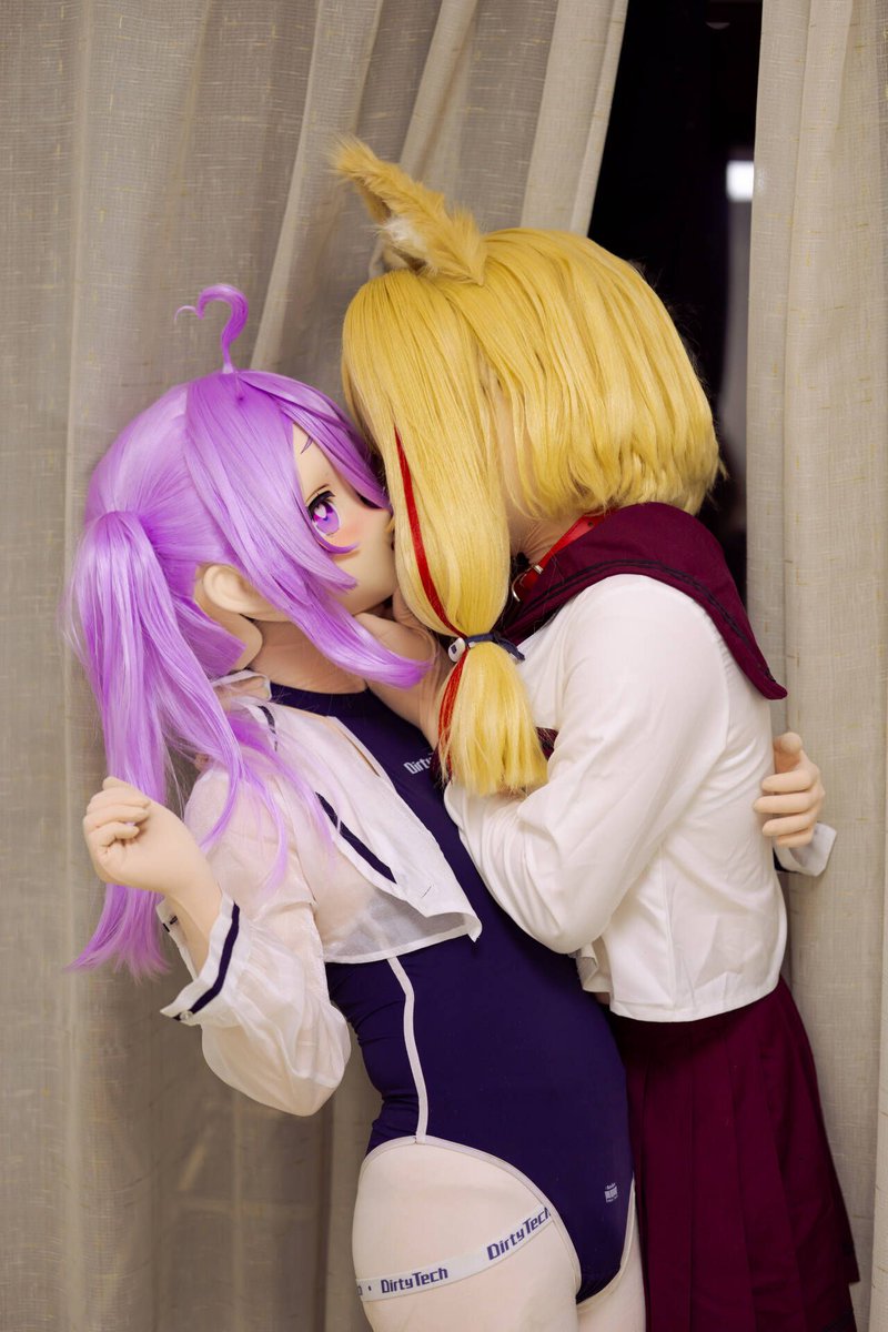 999bakabaka999's tweet photo. 第一次自己修图w，感觉还不错w
亲w❤️
@DChiLongqing 
📷： @rococo12138 
#kigurumi #着ぐるみ https://t.co/fRT6OeVlYk