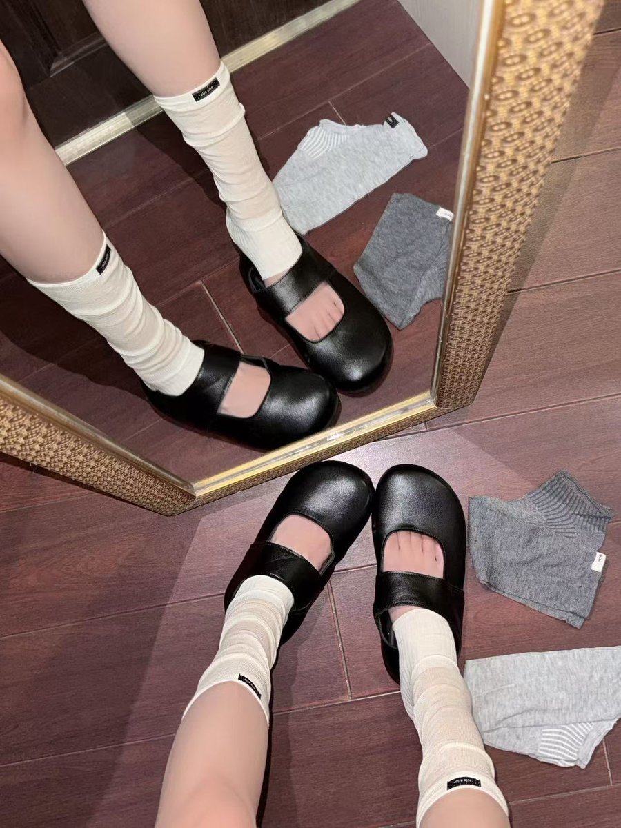 CC20050310's tweet photo. 有喜欢臭臭脚丫子的没有呢 https://t.co/9bf82YmWH8