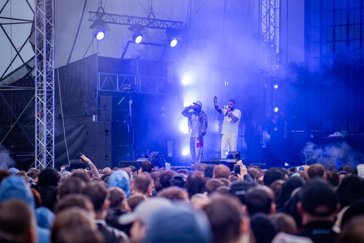 SPZawisza1946's tweet photo. 💙🖤Pełna galeria zdjęć z pierwszego dnia Bydgoszcz City Life Festival już na naszej stronie! Jesteście na zdjęciach?😎🫶
🔗https://t.co/y6xuNI2MlC
📸Adrian Urbanowicz
#DoBojuZawisza #BydgoszczCityLifeFestival #BCFL https://t.co/M3SFoT0FIv
