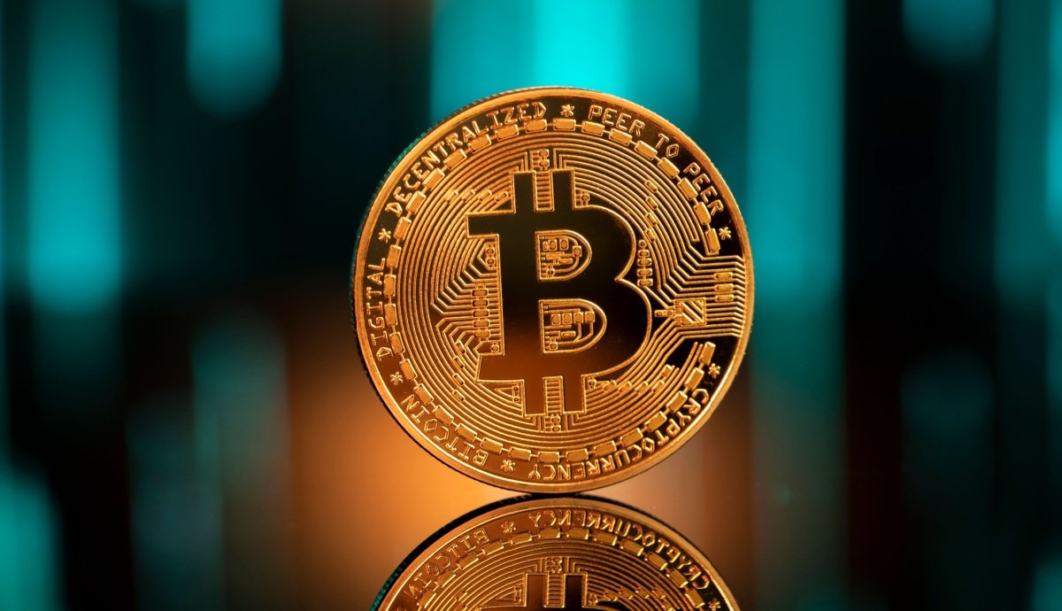 Monkey_Journal's tweet photo. #BITCOIN HOJE: #BTC CAI PARA US$ 62 MIL COM MERCADO PESSIMISTA IGNORANDO ALÍVIO MACRO

🐒: Apesar de dia de alta das bolsas e com petróleo em queda, Bitcoin recua com investidores vendendo o alívio em vez de acumularem mais https://t.co/xlx6NMotW0