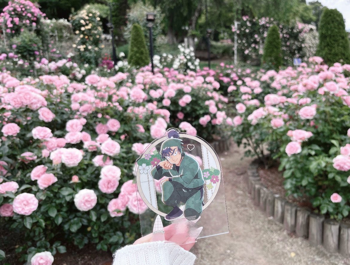 ReReLov3's tweet photo. さみしーから手つないで！ https://t.co/BgDnD0n6SD