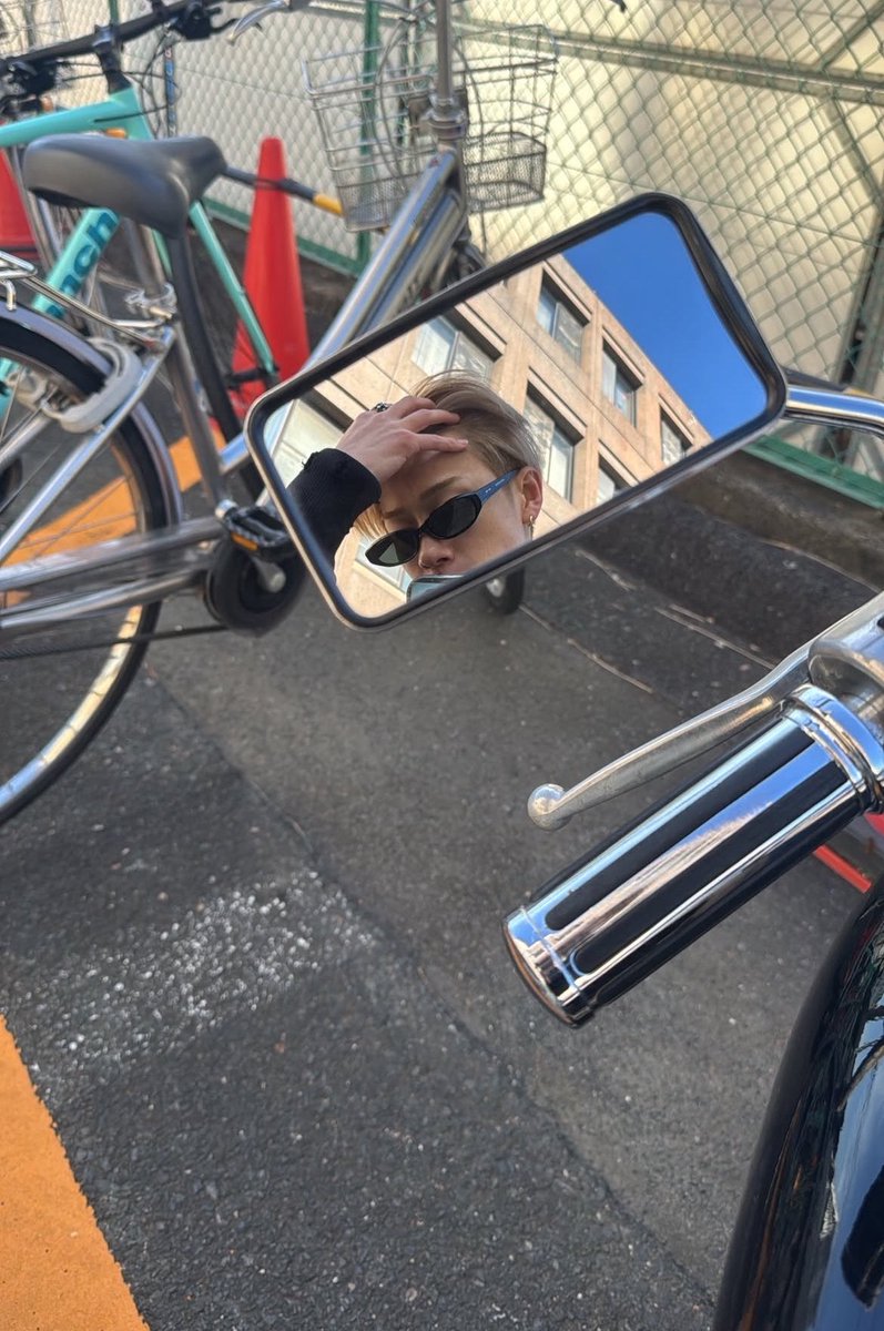 gotenyan115_'s tweet photo. ごてんにゃんのバイク乗り🏍️🖤🖤
いつかまた供給まってるね♩

#日プ新世界 #倉橋吾槙 https://t.co/RBYVnQPrlb