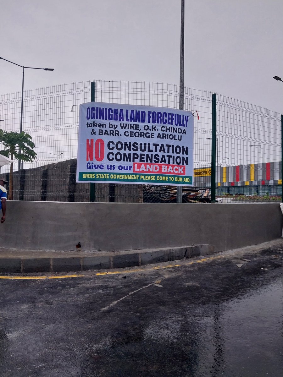 Big_Sinudo's tweet photo. OK Chinda whose name was paraded as a landgrabber by Oginigba women is the person you want to be governor of Rivers State? 

Ikwerre people can't package something good, its criminality and rubbish. 

When he's done taking your lands, we will know who will be OK at the end. https://t.co/Arxrh8LX0c