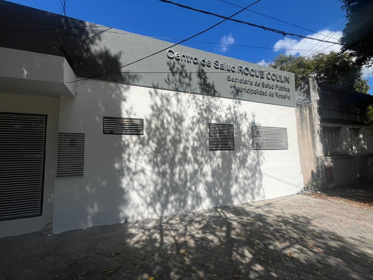 SaludRosario's tweet photo. 💙 Más salud para el Ludueña.

Avanzamos en la ampliación del Centro de Salud Roque Coulin, que brinda atención a más de 6500 vecinas y vecinos. Vamos por:

✅Nueva Farmacia 
✅Nuevo consultorio
✅Nueva sala de espera climatizada
✅Mejora de accesos
…y más!

#ObrasQueCuidan https://t.co/V7a4M8zgfO