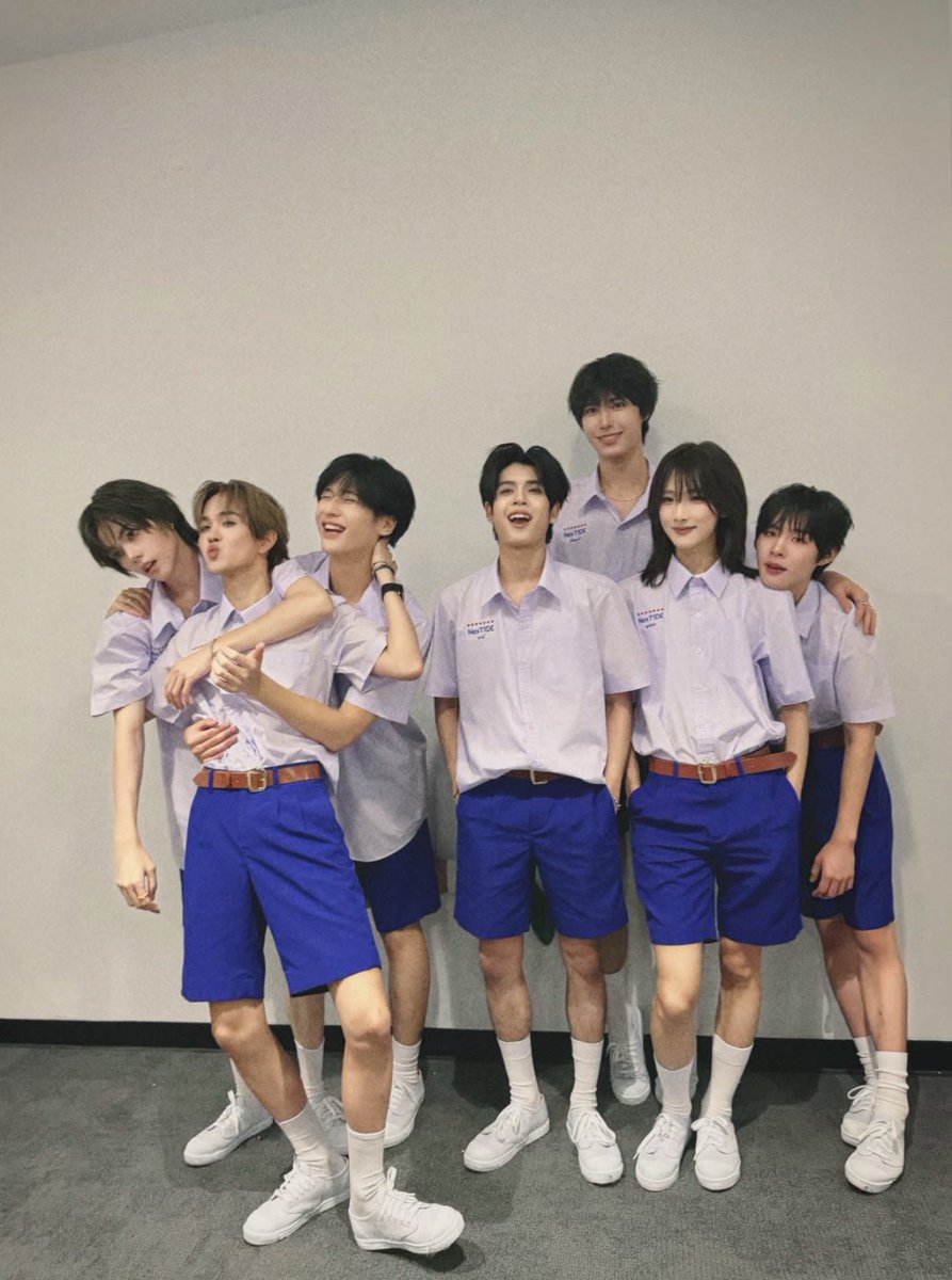 inmrheart's tweet photo. อีโมภาพเซ็ทนี้ง่ะ นึกถึงวันแรกที่ใส่กันตอนมีตรายการจนตอนนี้ครอบรอบ 1 ปีแล้วมากันไกลมาก อีก 2 ปีก็จะจบแล้ว ม่ายอยากให้พวกแกเรียนจบเลย ( i꒳​i ) https://t.co/nDYEVWTJi4