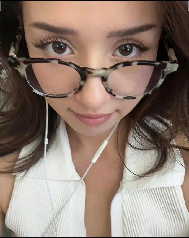ay0kz's tweet photo. does Pokimane make your pp leak? #pokimane #baddies #instagram #chudai #wataa #nsfw #wankchat https://t.co/5rpBJzG5xX