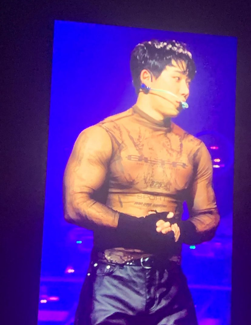 78sly76's tweet photo. but those arms ❤️ https://t.co/LtrNLpfasW
