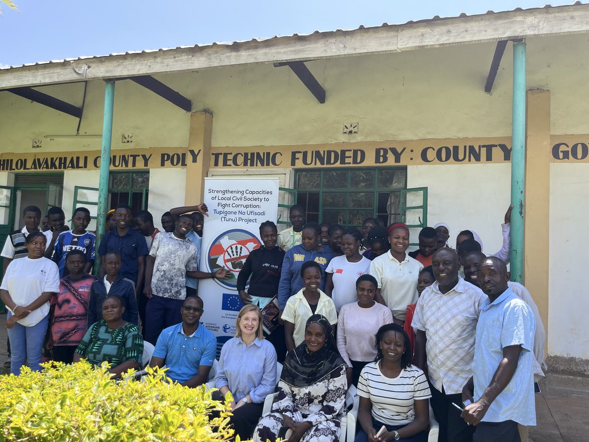 KAS_Kenya's tweet photo. This week, we engaged with Integrity Club students in Kakamega and CSO partners in Kisumu with @TISAKenya under the #TUNU programme @EUinKenya. Discussions focused on integrity, youth participation, accountability and citizen oversight. https://t.co/etcBinjBtW