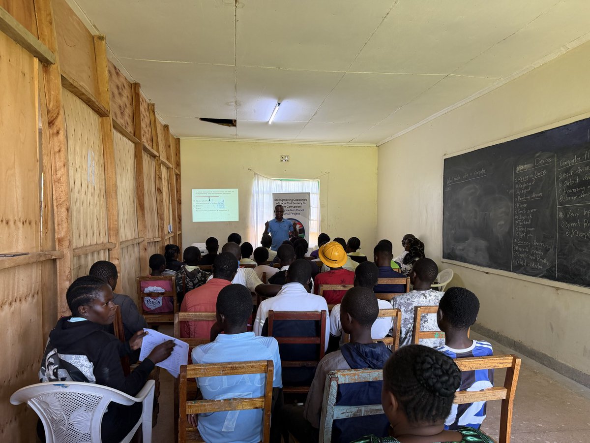 KAS_Kenya's tweet photo. This week, we engaged with Integrity Club students in Kakamega and CSO partners in Kisumu with @TISAKenya under the #TUNU programme @EUinKenya. Discussions focused on integrity, youth participation, accountability and citizen oversight. https://t.co/etcBinjBtW