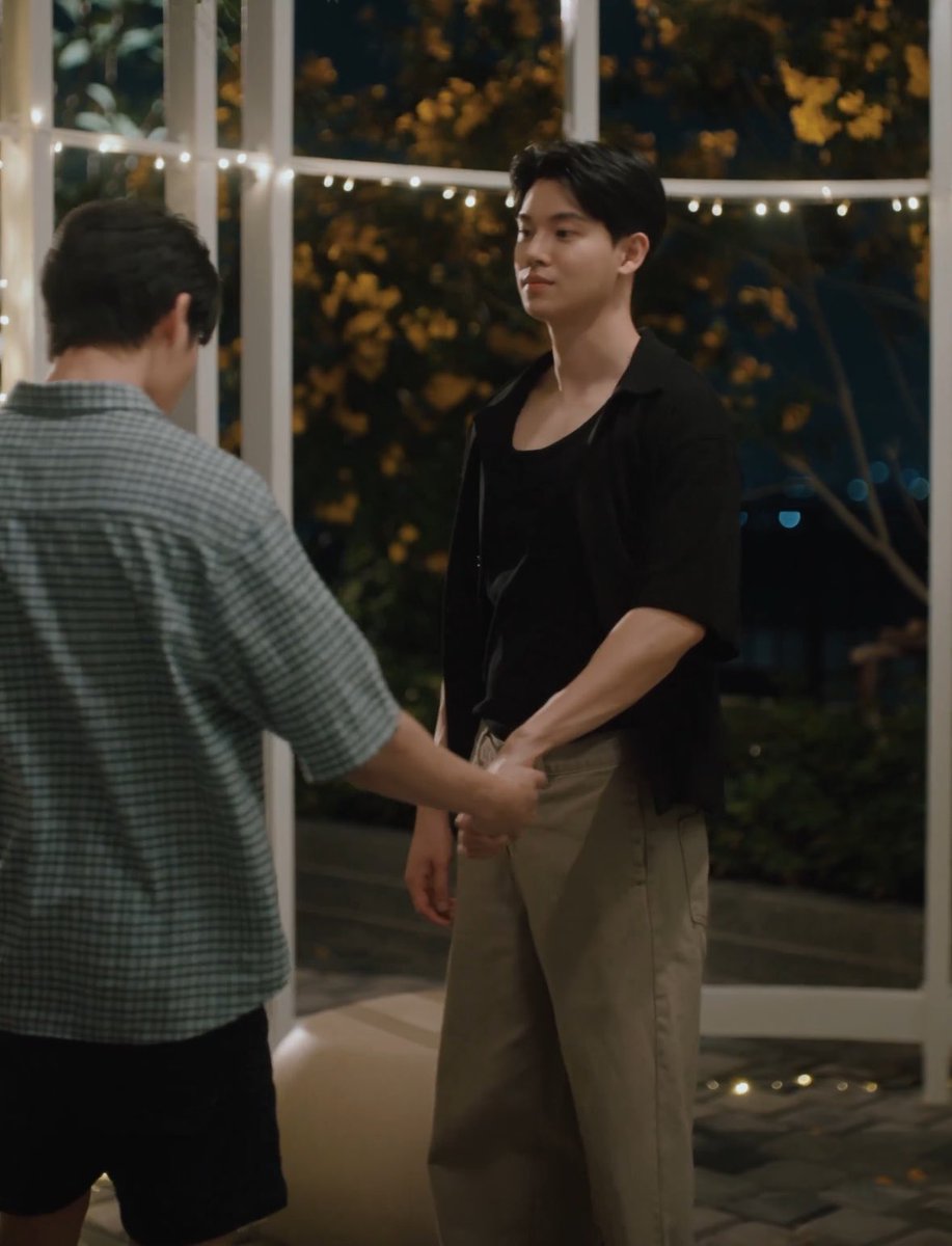 _nachalucha_'s tweet photo. พี่ลูกซันกุวใหญ่มากอะ จัดเต็มเพื่อเธอคนเดียวไม่เหลียวมองใครขนาดนี้ถ้าไม่ได้ขอคบเป็นแฟนกันให้มันรู้ไป🤧 

SUPALAI MY STAYCATION BOY EP30
#คุณวันหยุดของผมSupalaiEP30 https://t.co/UnCILRTfQr