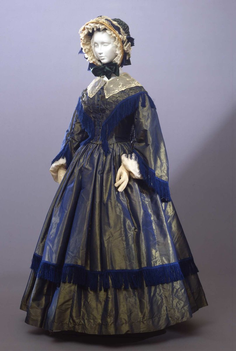 wikivictorian's tweet photo. Day dress, 1855. Galleria del Costume di Palazzo Pitti. https://t.co/I888ERJgsD