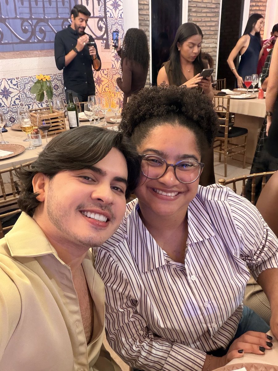 ojorgefernande's tweet photo. Vivi o São João da Thay durante 4 dias e foi incrível! Tia Milena foi um amor comigo, uma querida ❤️ inclusive disse a ela que precisa voltar pra conhecer os Lençóis Maranhenses! @tiamilenabbb https://t.co/xXR9gJaXyy