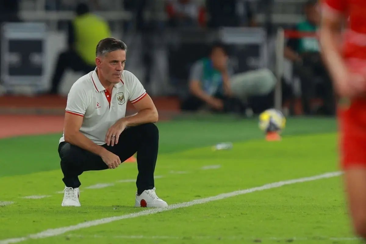 The_RedsIndo's tweet photo. Skema jelas, bisa maksimalkan potensi pemain, retensi permainan dibuat sangat baik. Gue seneng timnas is fun to watch again, tapi di saat yang sama juga kesel karena kenapa kemarin ganti pelatih di saat skuat ini punya potensi sebaik ini. Atau kalaupun ganti, kenapa bukan dengan pelatih yang lebih baik😔