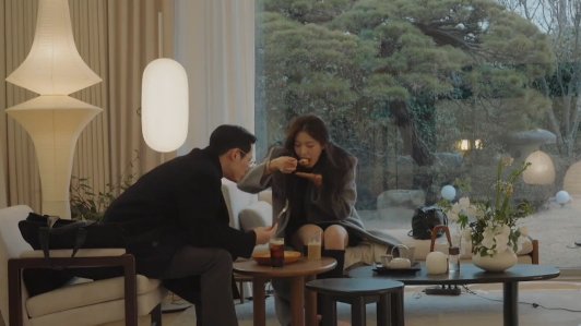 dramacoKR's tweet photo. Minju and Junhyeon will go to work together. Minju made coffee and breakfast.

Minju: It's delicious, right?
Junhyeon: Yes, it's so delicious!

My ghost ship 🥲 #HeartSignal5 https://t.co/yCefGxs7ae