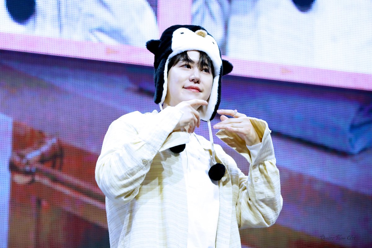 qmffnek0's tweet photo. 20260607 KYUHYUN 20th Anniversary Fanmeeting

규현 https://t.co/mniZizmoTU