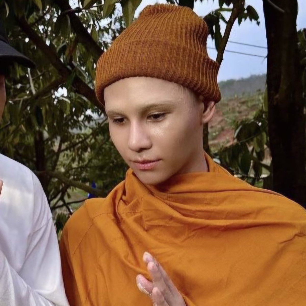 bluecarrot1143's tweet photo. ปรุงจืด                                              ปรุงจัด https://t.co/MOTXhsYcOB