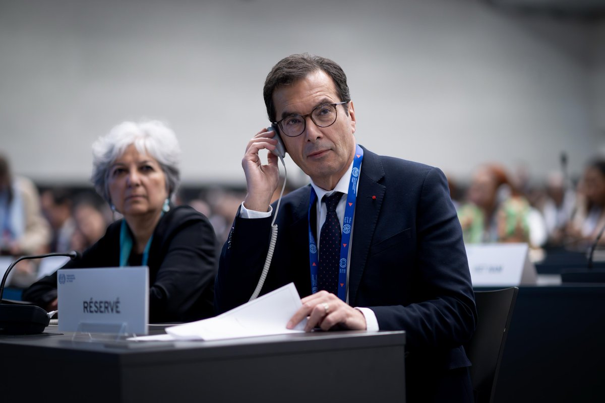 JPFarandou's tweet photo. Ce matin, j’ai eu l’honneur de prendre la parole à la Conférence internationale du travail à Genève. 

Les travaux de cette 114ème Conférence font écho à nos propres enjeux nationaux, notamment sur la discussion normative sur le travail décent dans l’économie des plateformes, l’égalité des genres et le dialogue social.
 
Je salue les travaux de la Commission d’application des normes qui célèbre cette année son centenaire et incarne l’engagement constant de l’OIT en faveur du progrès social partout dans le monde.