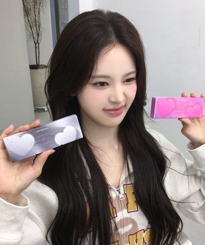 jeemism's tweet photo. a-eye really won for bagging jeemin as their muse https://t.co/ri70OmDFeV