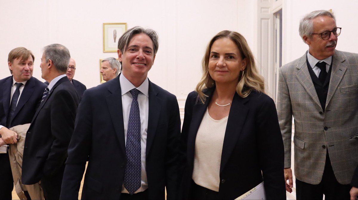 chrisasinelli's tweet photo. Grato encuentro con Susana Sumelzo Jordán, secretaria de Estado para Iberoamérica y el Caribe y el Español en el Mundo del Gobierno de España, en el marco de los Diálogos Iberoamericanos de @oeidigital y @CARIconsejo junto a Luis Scasso y Francisco de Santibañes. https://t.co/ASv0MVnRc6