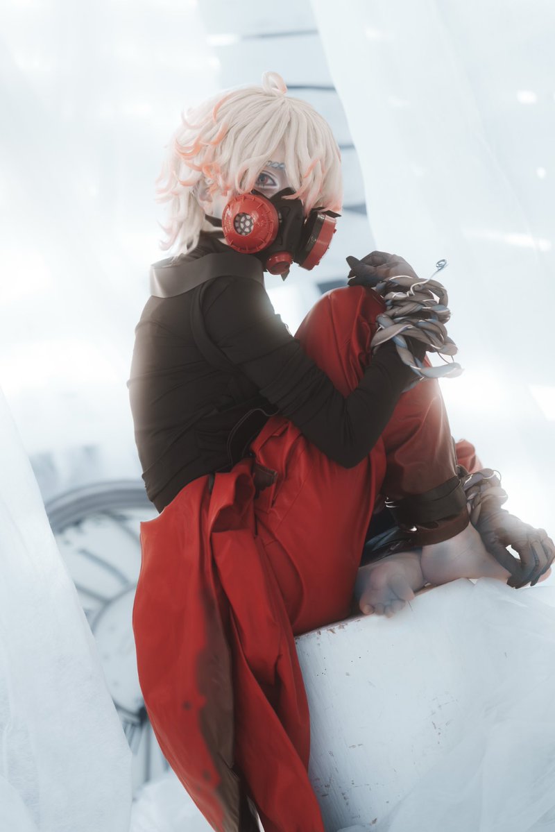 _mizin_ko's tweet photo. cosplay / 第五人格 患者 . 希少病例

　　　　　　　　再会    ＿  

 #cosplay  #idv https://t.co/XcMsLiFDgX