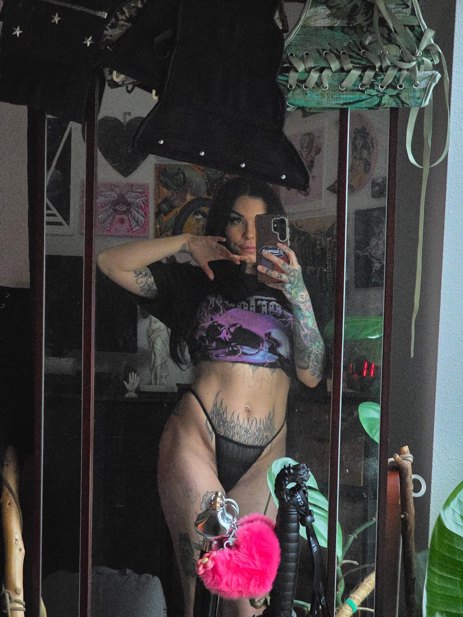 boschassbitch93 tweet picture