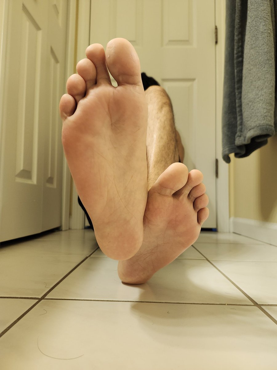 HirosFeet2's tweet photo. @Feetogram 😏👣 https://t.co/6n4zt5nmkq
