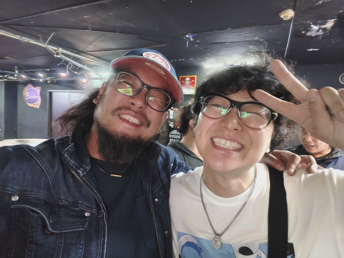 DOLIPULEMASAKI's tweet photo. 同級生仲間バンドマン小池君のライブ最高でした
また明日も日常頑張って非日常に繋げよう https://t.co/YFTZ60Ku7a
