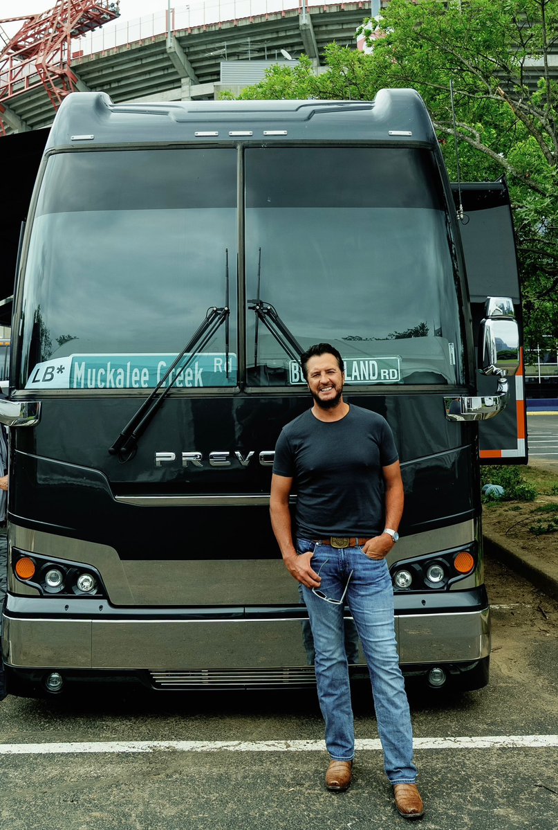 lukedbryan's tweet photo. Can’t wait to close out #CMAfest tonight. Who’s coming to Nissan Stadium? https://t.co/PSpybQAIpK