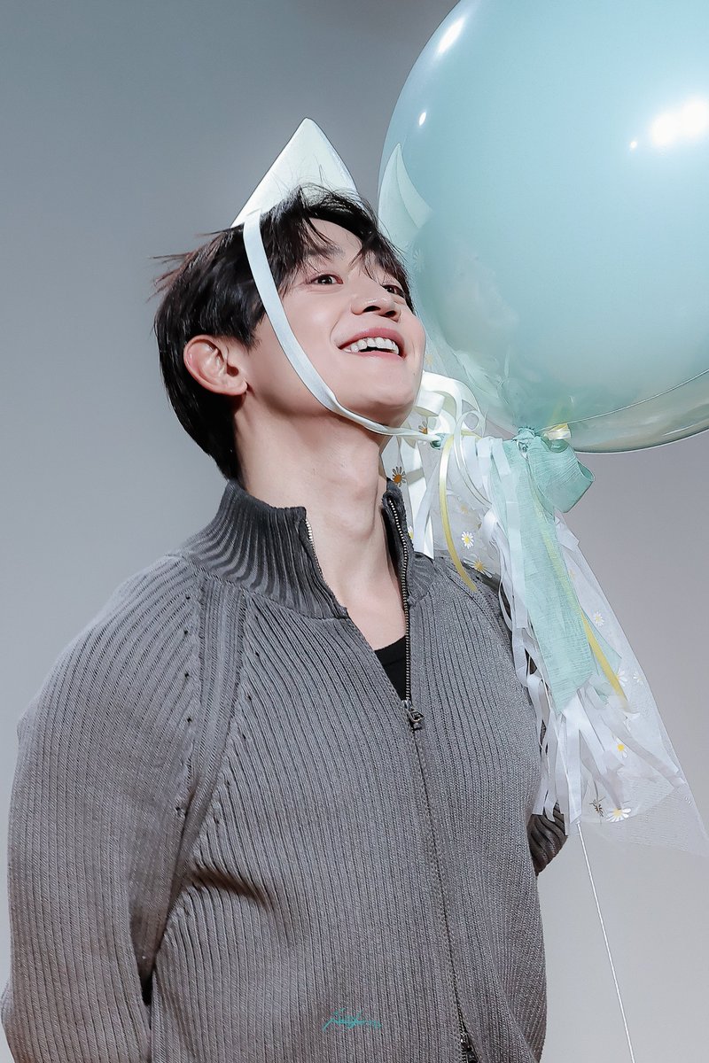 Till_pick's tweet photo. 260106 위드뮤 대면 팬사인회 

#SHINee #민호 #MINHO #ミンホ https://t.co/8sAUUZVC4O