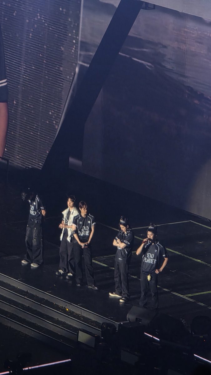 siloeype's tweet photo. that night, every playlist, cherished memory, and quiet wish led me here. 

a dream I had carried in my heart for years finally looked back at me, and my heart found its way home.

thank you, exo, chanyeol, suho, kai, kyungsoo, sehun.

until we meet again 🥺🤍 @weareoneEXO https://t.co/3z30HpC2Ah