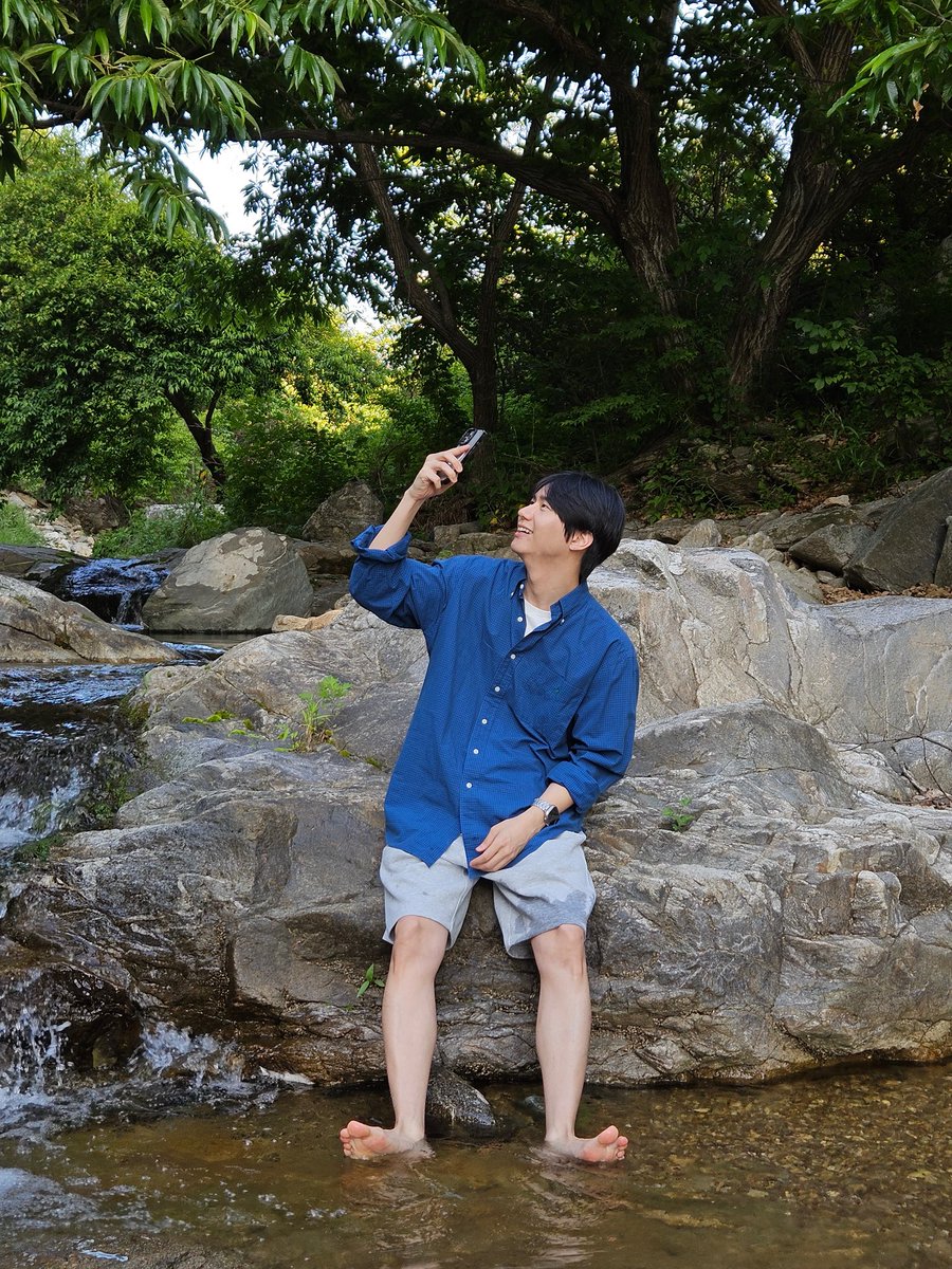 Limsejun_960504's tweet photo. 같이 계곡 가고 싶은 남자 https://t.co/xXaEBOQzCm