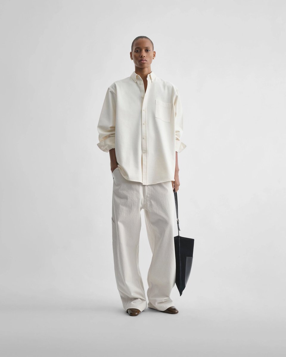 Berlinger's tweet photo. Trying to be a good person in this life so I can come back as a phoebe philo lesbian in the next https://t.co/SgGIZuQ76F
