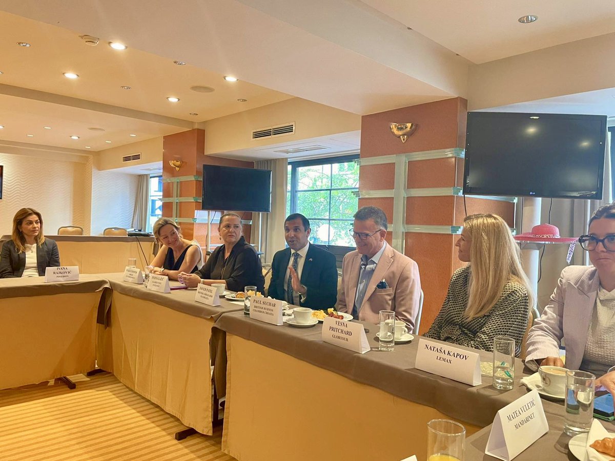UKinCroatia's tweet photo. What does entrepreneurship look like for women in 🇭🇷? 📊

@BBCCroatia brought together 15 women whose experiences span agriculture, tech, and everything in between. Ambassador @patel_javed was eager to hear their stories, where theory meets the reality of running a business. https://t.co/JI8WB5kFXh