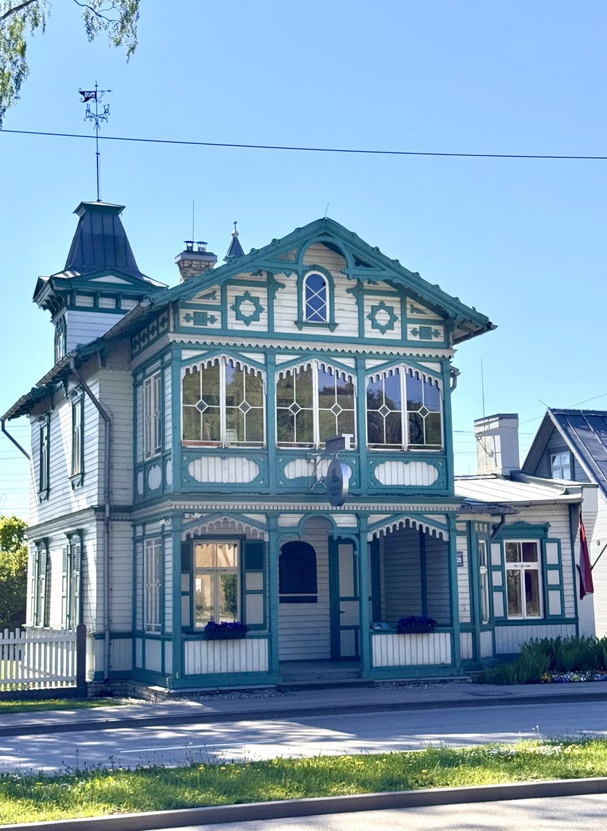 demoncharline's tweet photo. Architecture - Visit Jurmala - la Riviera balte en Lettonie

Jūrmala "La Riviera Balte". L'élément le plus distinctif est sans conteste son magnifique patrimoine de maisons en bois, dont plus de 4000 ont été recensées.

📸 Album ➥ https://t.co/JpTJ71YNHL https://t.co/pLd35irLAO