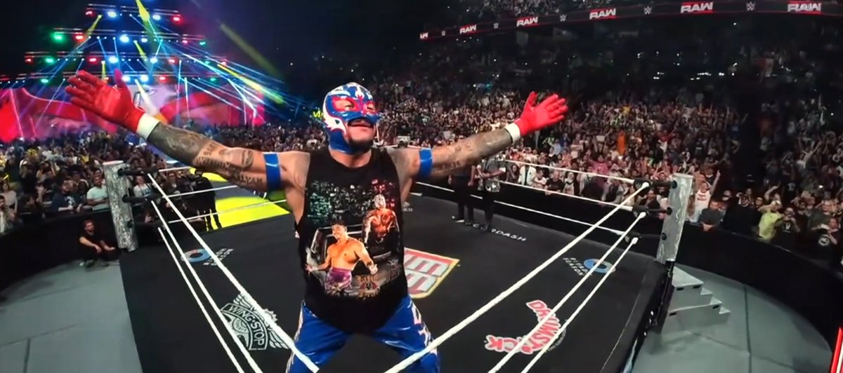 Fightful's tweet photo. Here is the picture of Rey Mysterio and Eddie Guerrero that Rey wore on his shirt on WWE Raw. 

❤️ https://t.co/V9s2XqBi3V