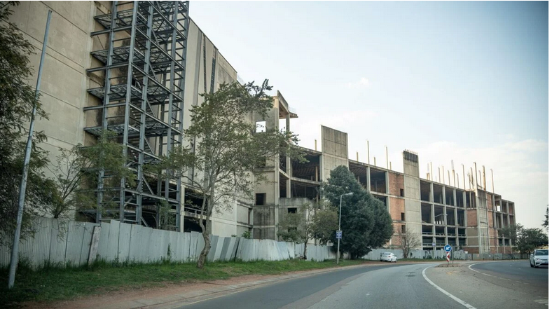 BQuarterly's tweet photo. 🏚️ Pretoria’s R3.5 billion ghost mall has stood abandoned for 16 years. The Villa Retail Park, once linked to the failed Sharemax scheme, remains unfinished and empty in Pretoria East — a billion-rand reminder of a collapsed property dream. #Pretoria #SouthAfrica https://t.co/RjqOIsDwhB