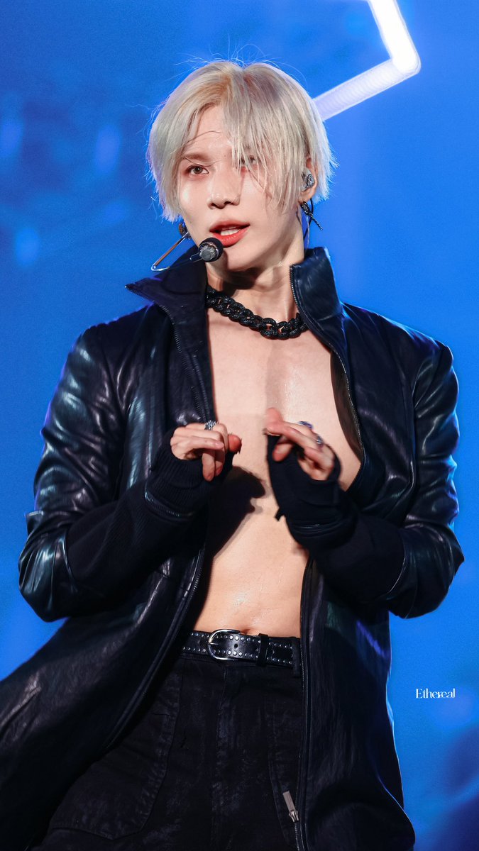 Ethereal_718's tweet photo. 260529 SHINee WORLD VIII 
[THE INVERT] 첫콘  Day1

🥺🤍🩵

#태민 #TAEMIN #テミン #泰民 https://t.co/xwC8AVto2i