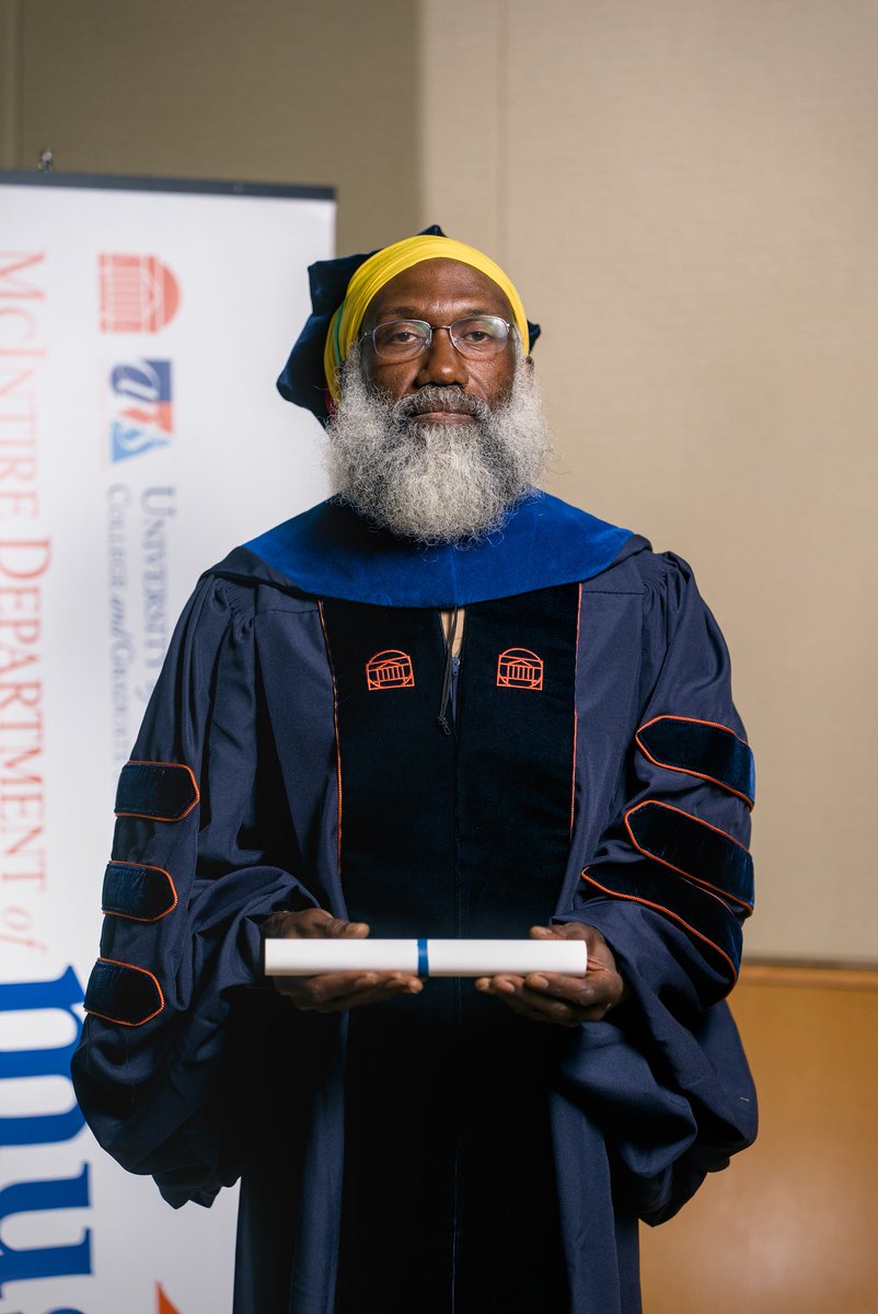 Boboamlak's tweet photo. This is the culmination of six long years, thousands of pages of writing, sleepless nights and endless days. The PhD journey is now complete. 🙏🏾 https://t.co/2orm8TJUuQ