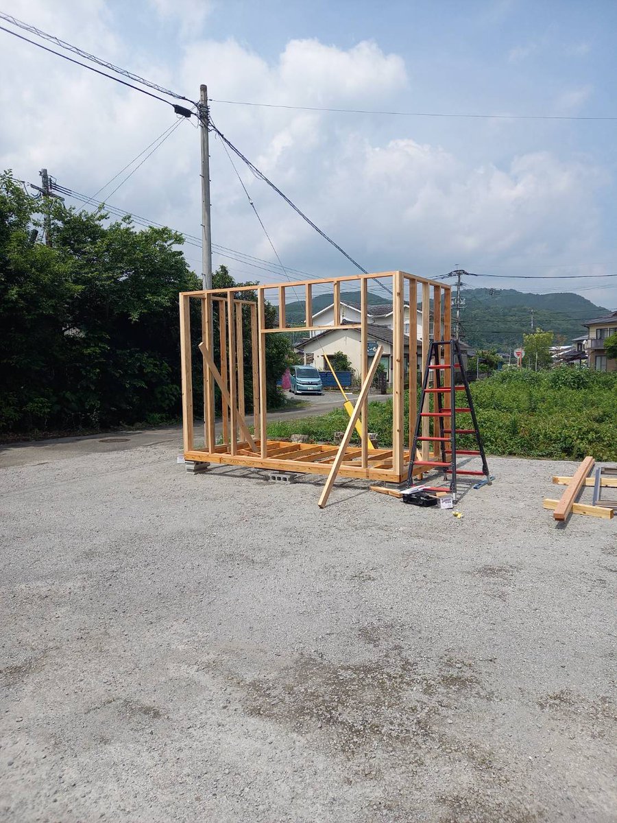 CarnoLoki's tweet photo. 突然ですけど人吉に無人メダカ販売所を作ることとなりました🫣

まだ未完成ですが今週末迄に作って14日の13時オープン予定です🤣
場所は

球磨メダカ牧場 無人販売所

で検索し見てください🙇
よろしくお願いします😊 https://t.co/4zKRrS7YcS