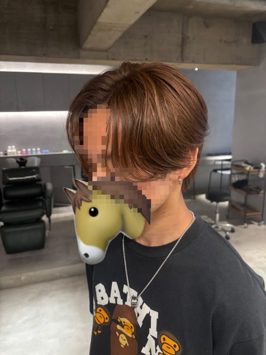umauma62560's tweet photo. 滅多にしない実写版ツイートします。

初の髪染めてきたんだぇ

カラーモデルだからどうかなーっておもってたけど普通に綺麗にはいってびっくりなんだぇ

おとももちさいこう！ https://t.co/Rj5P2rE1xh