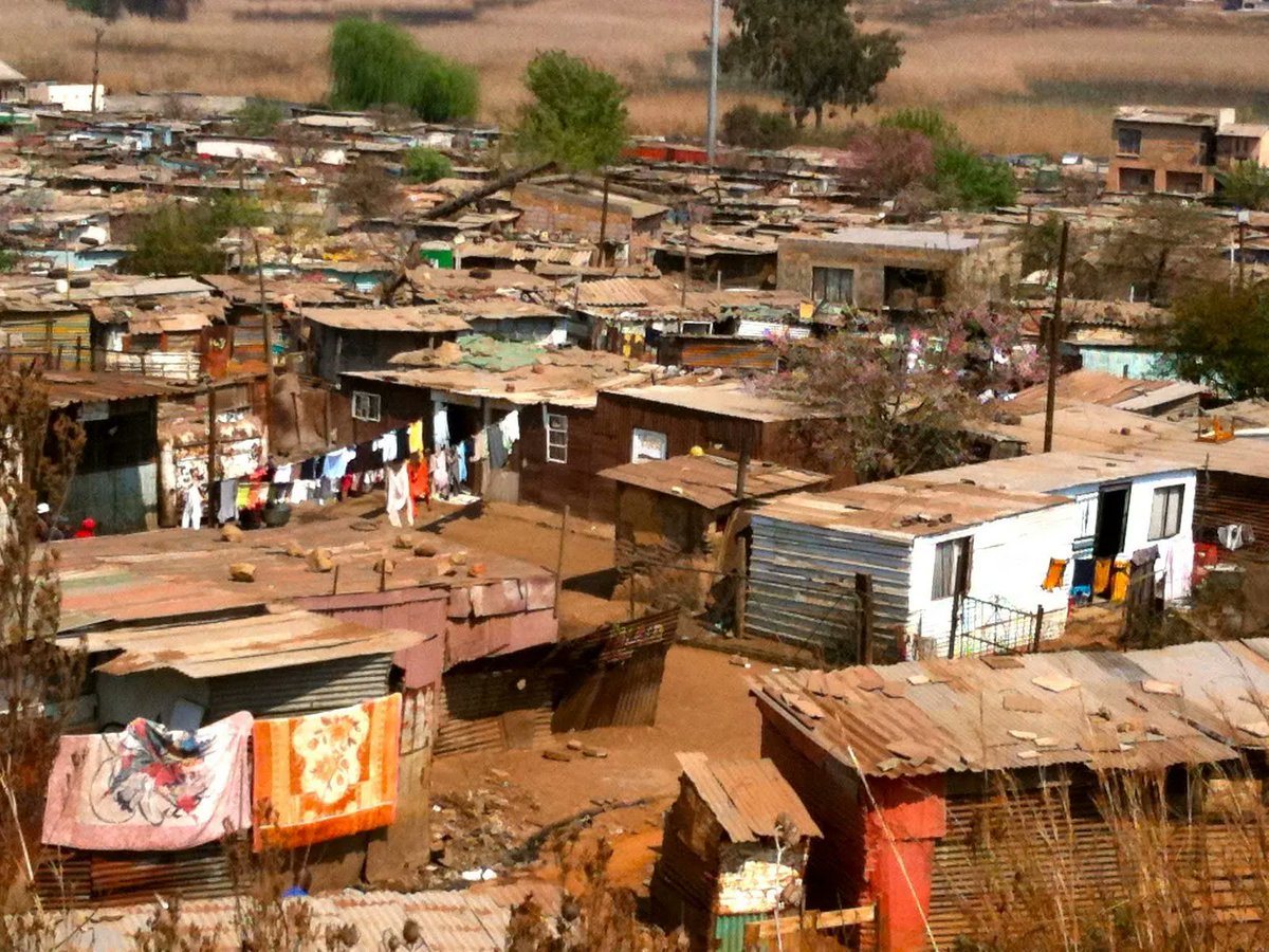 harukaawake's tweet photo. 🇯🇵 On the left is Japan in 1960 - only 15 years after World War II. Everything was destroyed and burnt down the ground and yet we rebuilt it.

🇿🇦 On the right is South Africa in 2026. South Africa was not bombed in World War II.

These pictures speak for themselves. https://t.co/ONwydWkln1