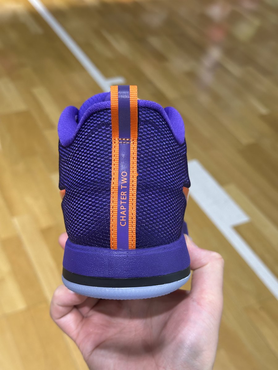 GALLERY2SHIBUYA's tweet photo. NIKE BOOK2の新色が発売中です！！
店頭でぜひご試着ください！

#ギャラ２ #ギャラリー2 #ギャラリーツー #ギャラツー https://t.co/7KU9kG6rq7