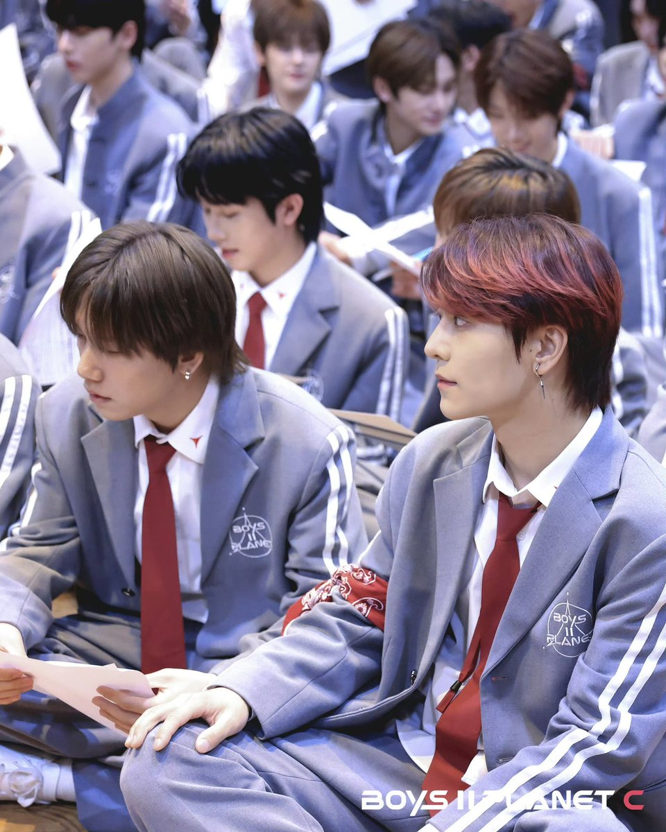 cloudylong_hxl's tweet photo. B2P blind pick participant #1 (20y/o at the time) and #3 (not yet 21 y/o at the time) out of the 160 contestants sorted by training experience
JYP trainees since 2016. JYP artists since 2018.

Both debuted as P03 of the main and spin-off show.
We made it.
#BlindPick1stAnniversary https://t.co/q6M0Wrrla1