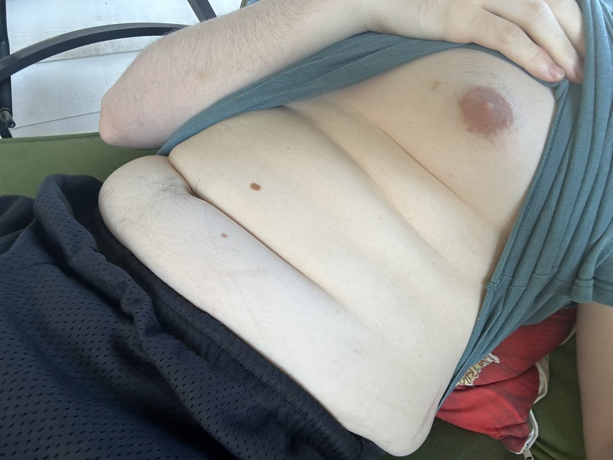 trashyprettyboy's tweet photo. tummy tuesday with a titty chaser https://t.co/lqEHe5fWP8