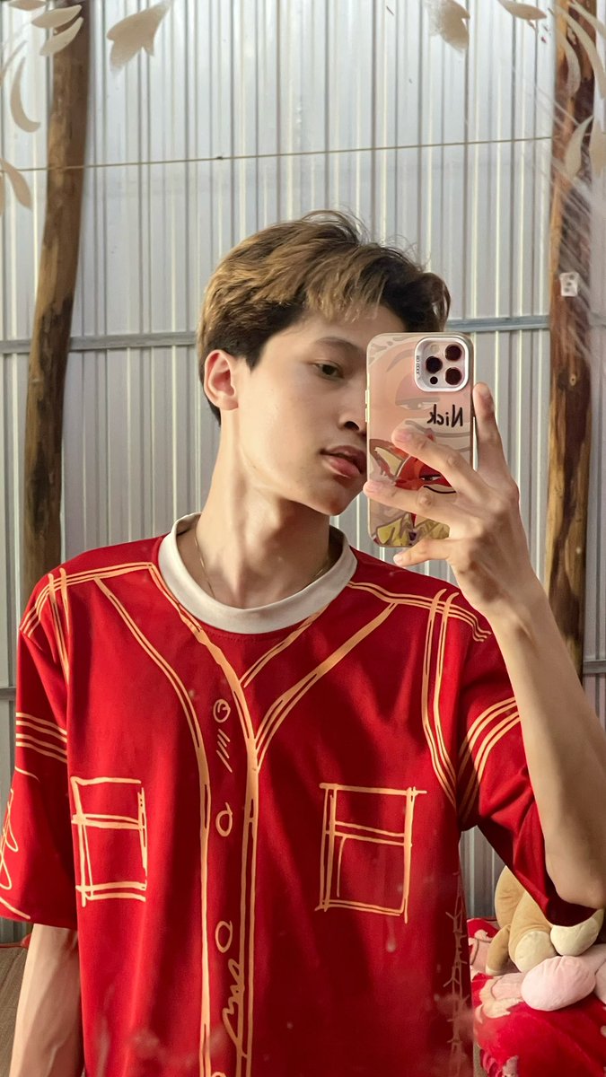 ebe_khanh's tweet photo. Cũng men mà haha 😂😂. https://t.co/EZeXWvJs8B