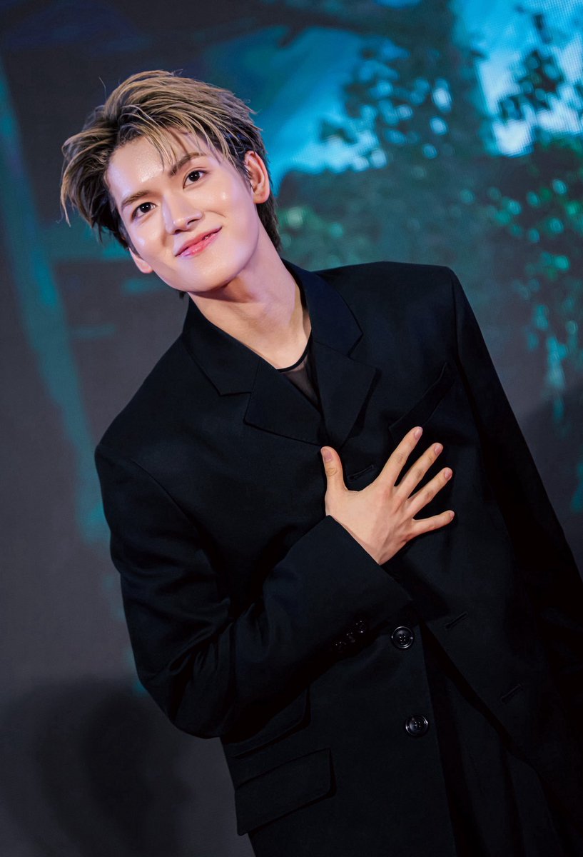 centralwOrld's tweet photo. เก็บตกความหล่อของยอร์ช ที่งาน GALA กฤษดาพาราไดซ์ ❤️

YORCH MOVIE PREMIERE
#YorchxKijsadaParadise
#กฤษดาพาราไดซ์GALA
#YORCH #요치 
#centralwOrld https://t.co/Q4BbVwUKmb