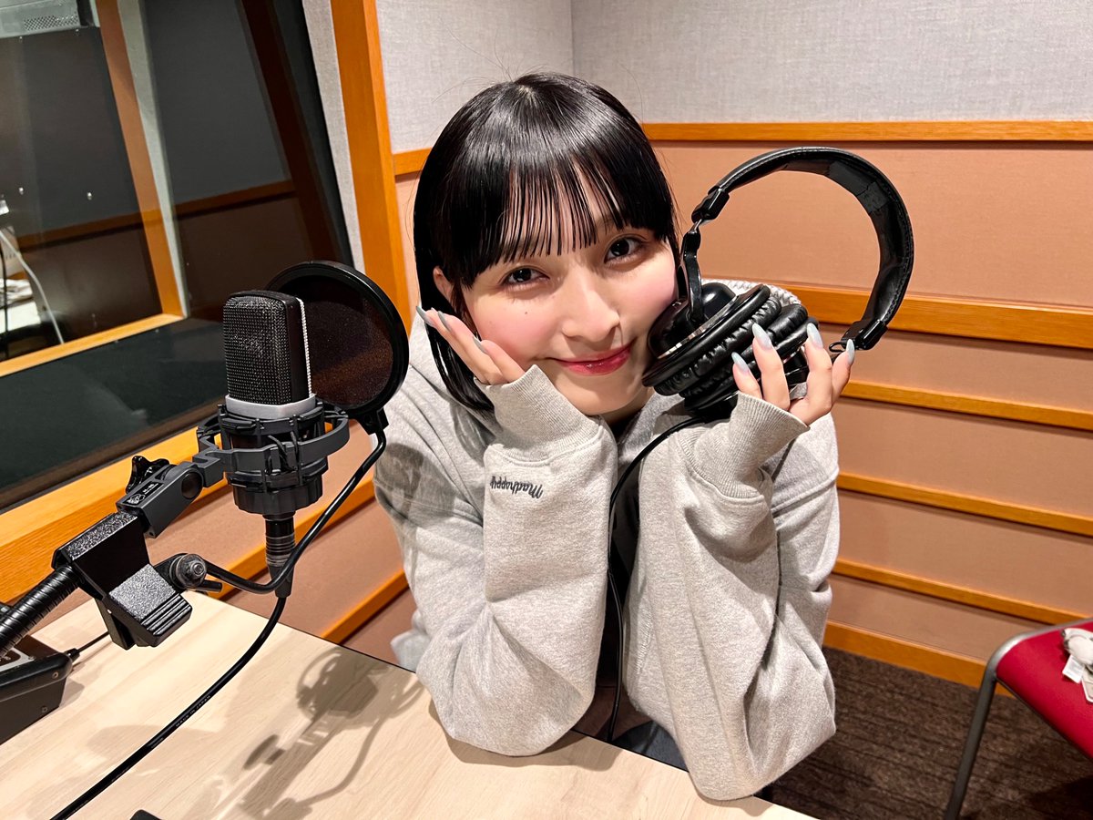 GANG_PARADE's tweet photo. 【#ギャンパレメディア】
#キャ・ノン メインDJ番組「キャ・ノンのESCAPE!」
この後25:00より放送!!🎧

#radiko📻
https://t.co/3Csx8Xe93n

キャ・ノンへの質問も大募集!!✉️
➡️ca_non@interfm.jp

#ca_non897
#ギャンパレ https://t.co/OtenS9QtTK