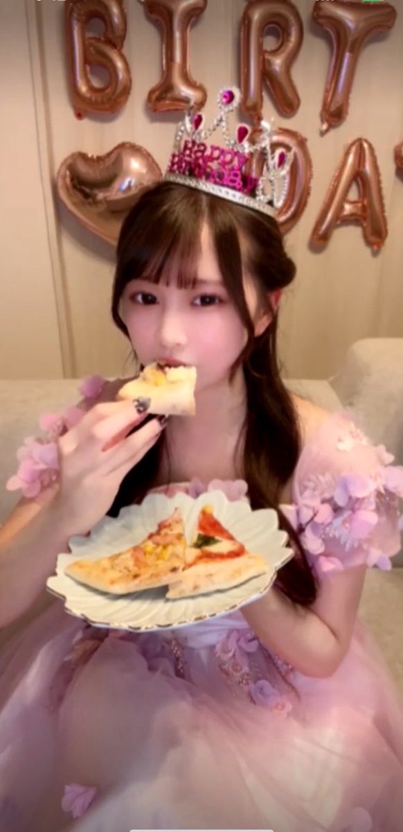 mea_chan7's tweet photo. 🎀お知らせ🎀

8月にバースデーの協賛タワーをします🎂

初めてのバースデーでめっちゃ不安で緊張してるけど、絶対に成功させたいから、1口から参加お願いします❤️‍🔥

遠隔・ご来店どちらも特典準備しました！
来店時にも1口から入れられます💎
👇🏻👇🏻👇🏻※6/1~7/31まで

https://t.co/umiE2oOmn9 https://t.co/dX9QcPT4Y0