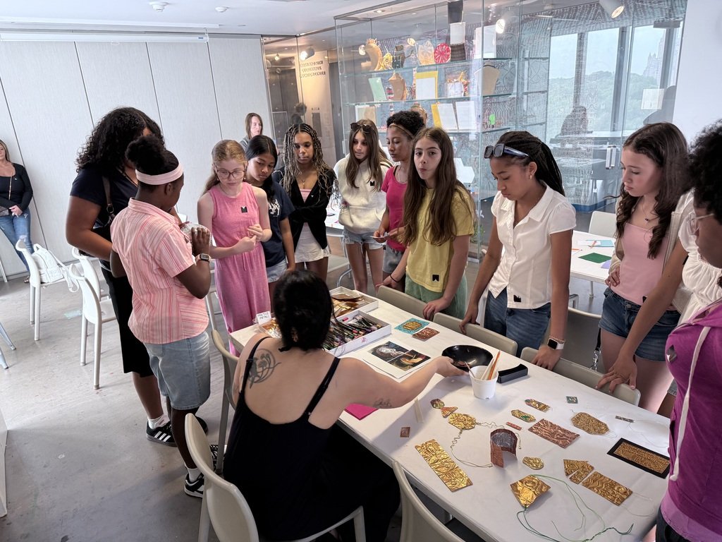 PEARLS_YPS's tweet photo. PEARLS 7th grade students from Ms. Karl’s Enrichment class visited the Fashion Museum over the weekend. Students had the opportunity to explore fashion as a form of art, creativity, and self-expression while making real-world connections to their enrichment learning. https://t.co/APxoP2RySS